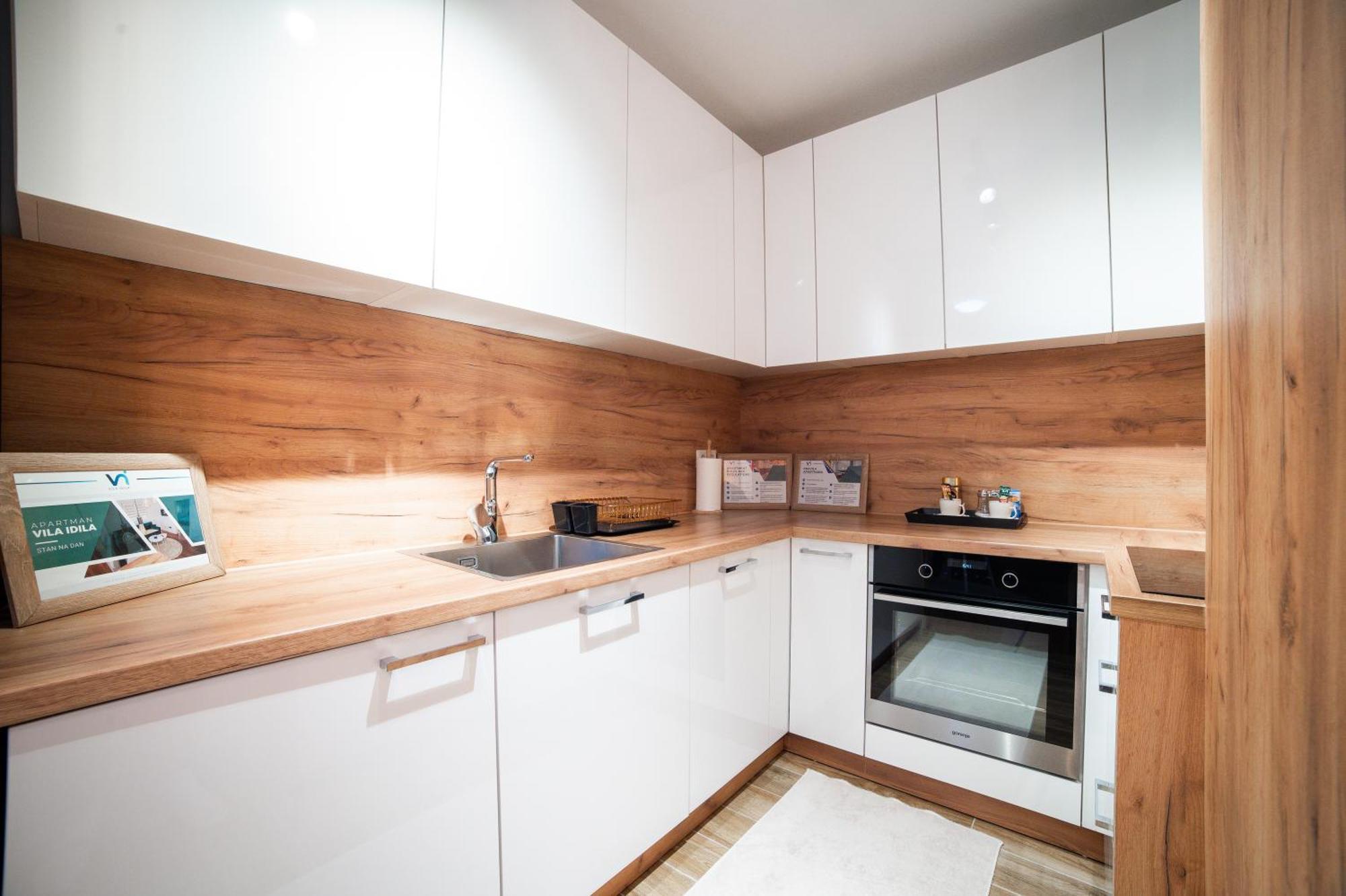 Apartment Vila Idila Тузла Екстериор снимка
