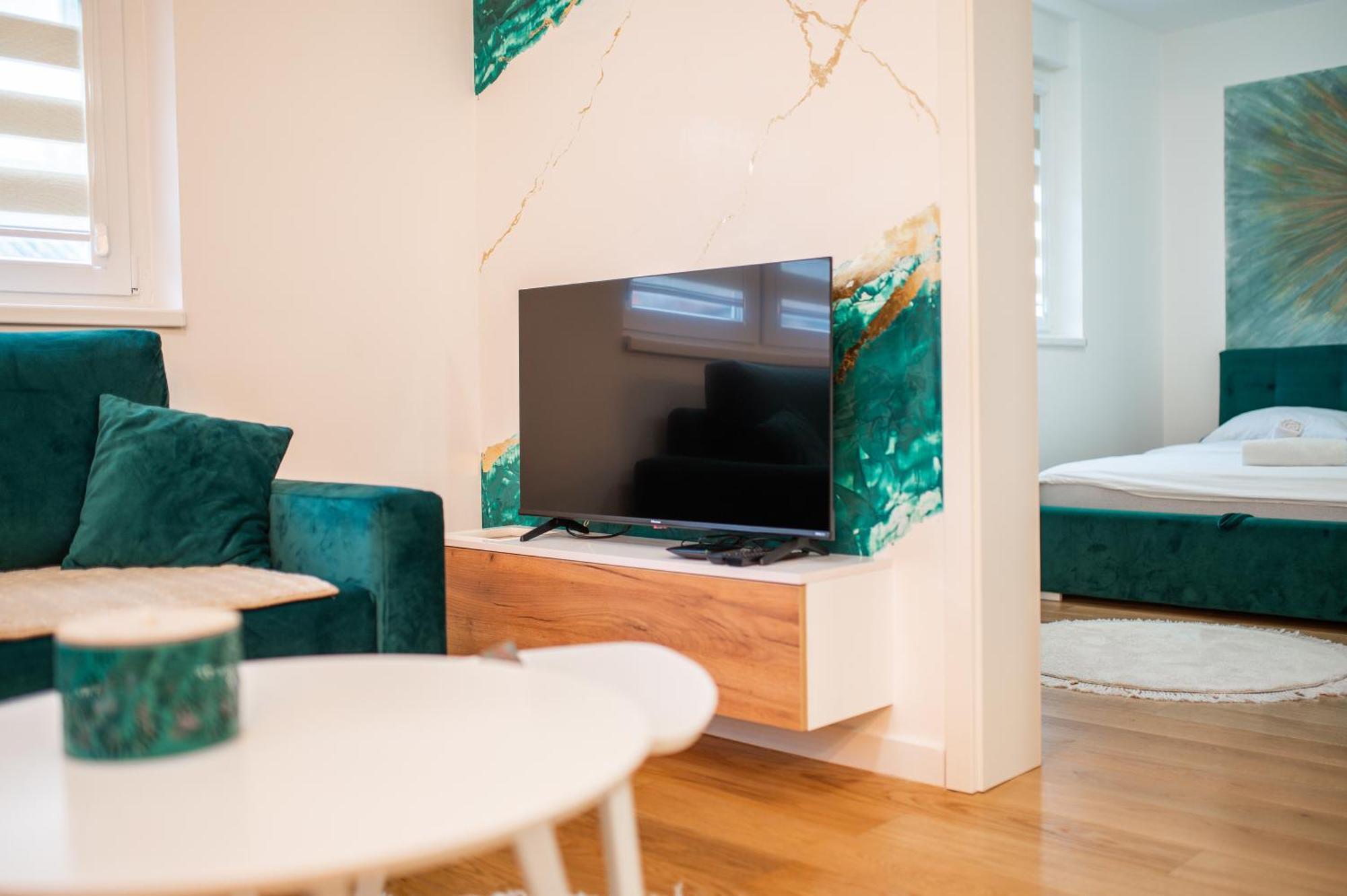 Apartment Vila Idila Тузла Екстериор снимка